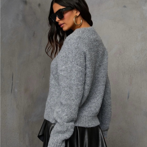 Vici - Soft Breeze V Neck Sweater - NWT - Picture 4 of 8